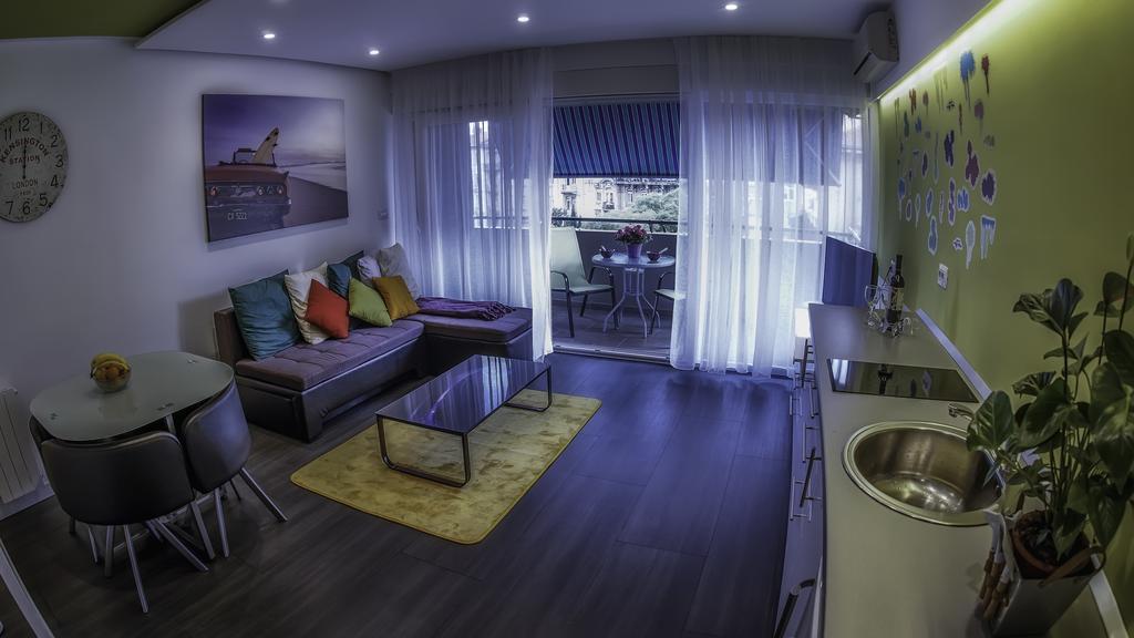 Guver Balcony & Garage Apartment *